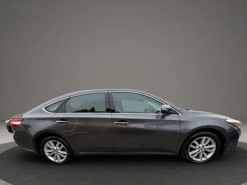 2013 Toyota Avalon XLE Premium