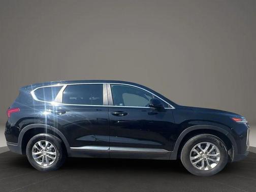 2019 Hyundai SANTA FE SE 2.4