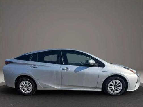 2016 Toyota Prius Two