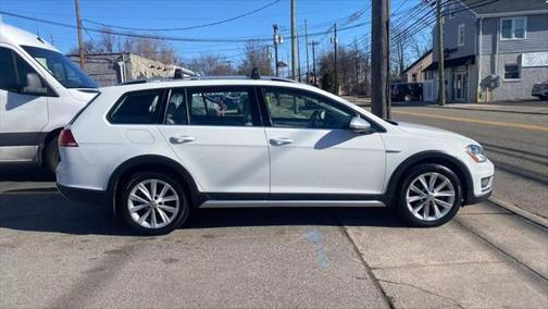 2017 Volkswagen Golf Alltrack TSI SEL