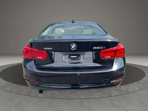 2018 BMW 320 i