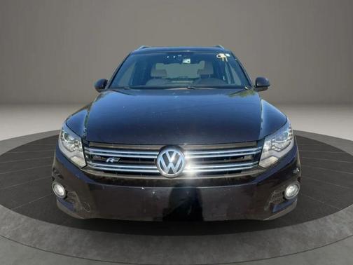 Deep Black Pearl 2014 Volkswagen Tiguan Auto R-Line