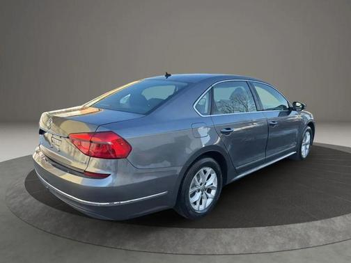 2016 Volkswagen Passat 1.8T S