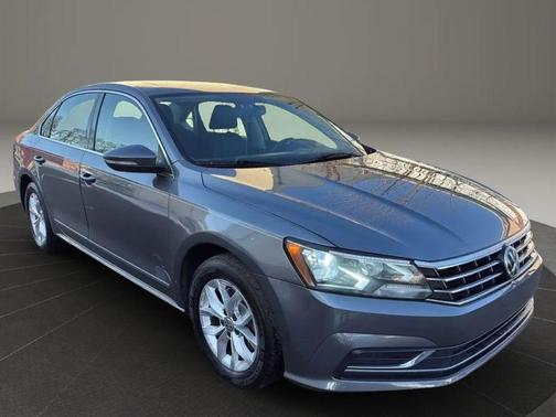 2016 Volkswagen Passat 1.8T S