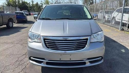2015 Chrysler Town & Country Touring-L
