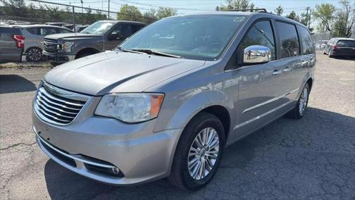 2015 Chrysler Town & Country Touring-L
