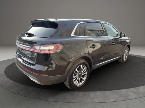 2021 Lincoln Nautilus Reserve