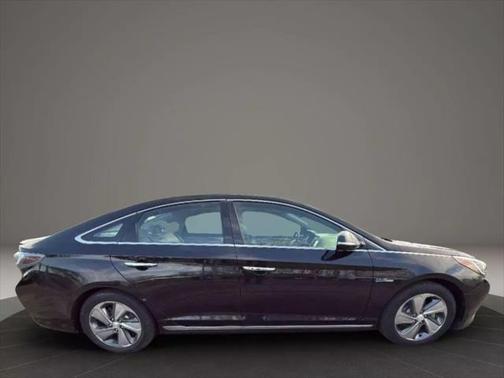 2017 Hyundai SONATA Hybrid Limited