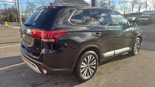 2020 Mitsubishi Outlander SP