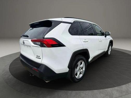 2019 Toyota RAV4 Hybrid XLE