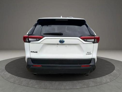 2019 Toyota RAV4 Hybrid XLE