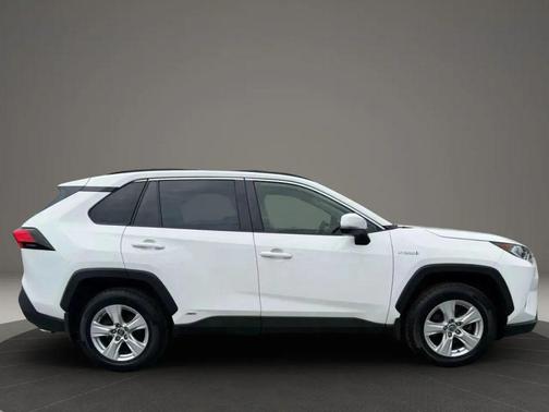 2019 Toyota RAV4 Hybrid XLE
