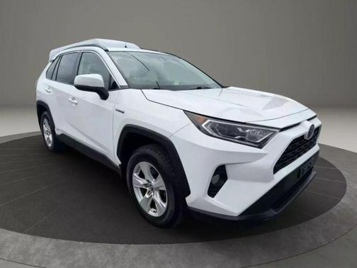 2019 Toyota RAV4 Hybrid XLE