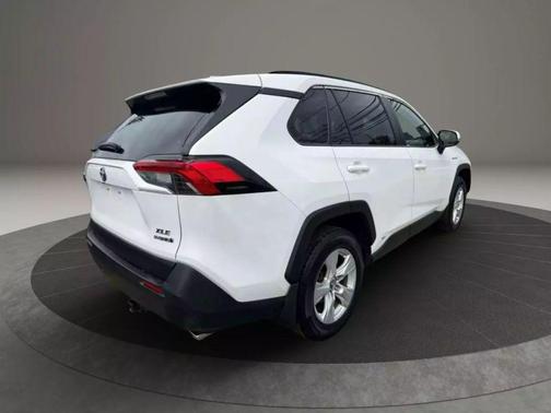 2019 Toyota RAV4 Hybrid XLE