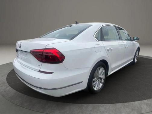 2018 Volkswagen Passat 2.0T SE