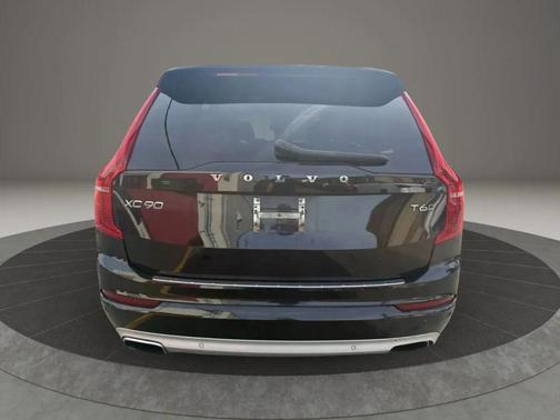 2019 Volvo XC90 T6 Momentum