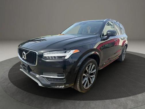 2019 Volvo XC90 T6 Momentum