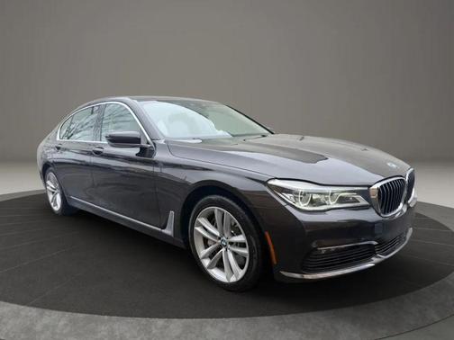 2016 BMW 750 i xDrive