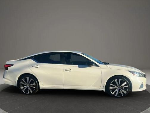 2020 Nissan Altima SR Intelligent AWD