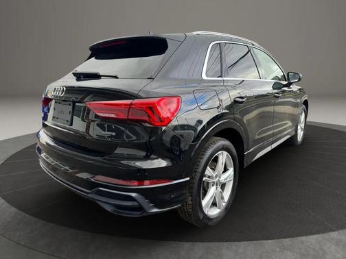 2020 Audi Q3 45 S line Premium