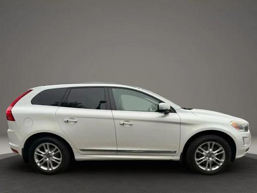 2015 Volvo XC60 T5 Platinum