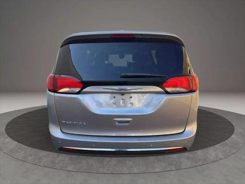 2018 Chrysler Pacifica Touring-L Plus