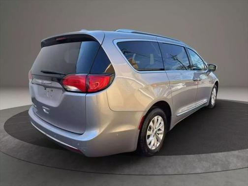 2018 Chrysler Pacifica Touring-L Plus
