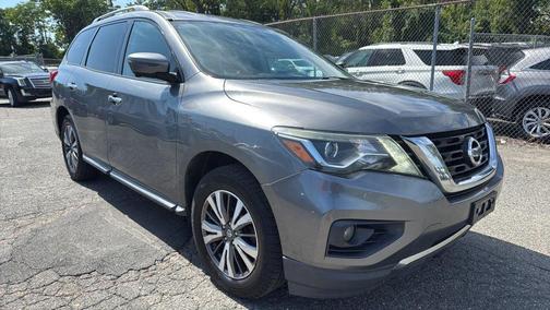 2017 Nissan Pathfinder SL