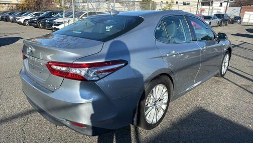 2019 Toyota Camry Hybrid XLE