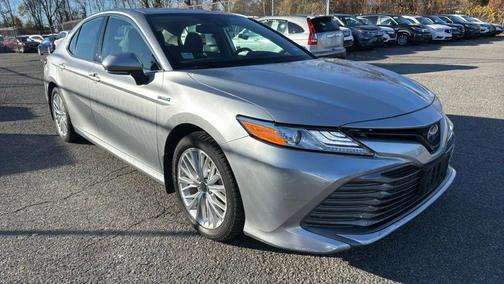 2019 Toyota Camry Hybrid XLE