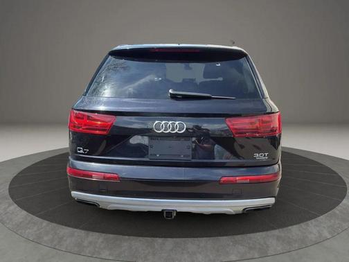 Black 2017 Audi Q7 3.0T Premium