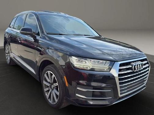 Black 2017 Audi Q7 3.0T Premium