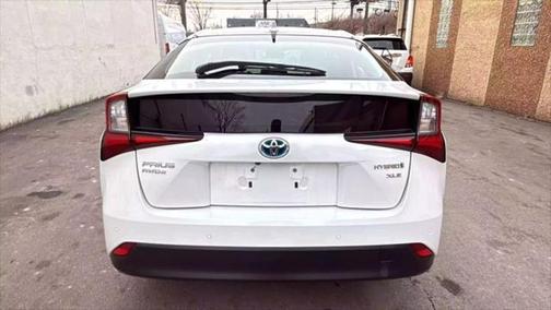 2021 Toyota Prius XLE