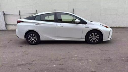 2021 Toyota Prius XLE