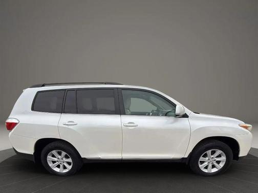 2012 Toyota Highlander SE