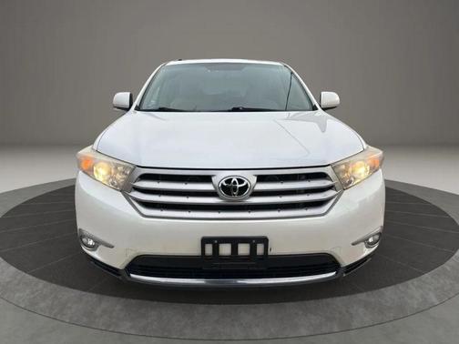 2012 Toyota Highlander SE