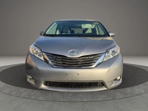 2014 Toyota Sienna XLE