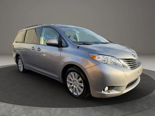 2014 Toyota Sienna XLE