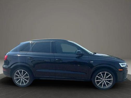 2017 Audi Q3 2.0T Prestige