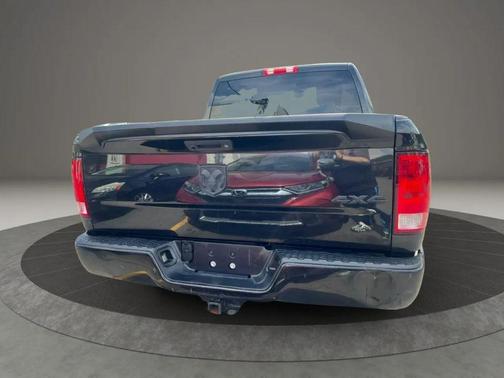 Brilliant Black Crystal Pearlcoat 2017 RAM 1500 Express