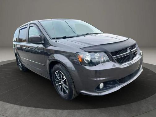 Granite Crystal Metallic Clearcoat 2016 Dodge Grand Caravan R/T