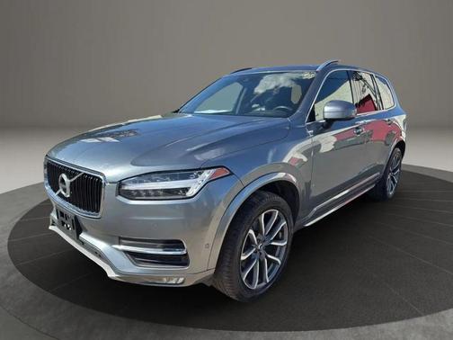 2018 Volvo XC90 T5 Momentum