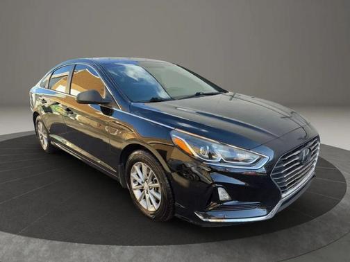 2018 Hyundai SONATA SE
