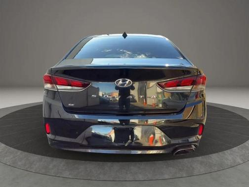 2018 Hyundai SONATA SE