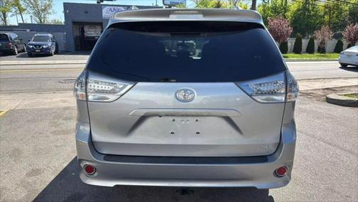 2015 Toyota Sienna SE