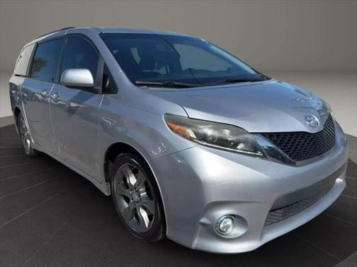 2015 Toyota Sienna SE
