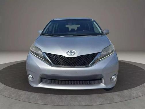 2015 Toyota Sienna SE