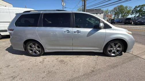 2015 Toyota Sienna SE