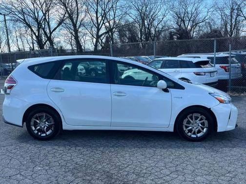 2015 Toyota Prius v Three