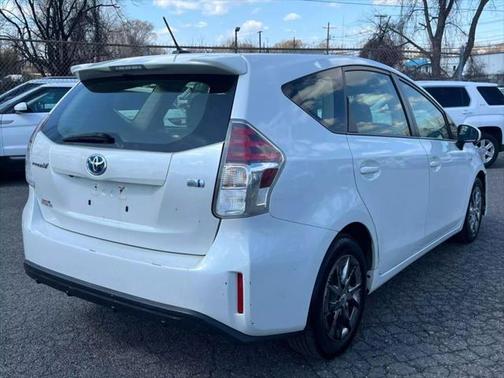 2015 Toyota Prius v Three